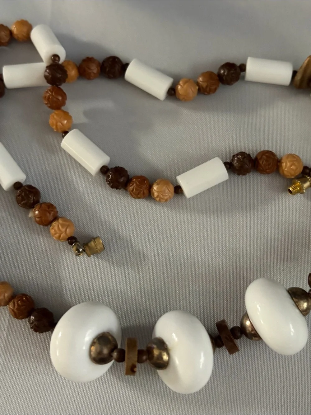 Vintage Women's White and Brown Beaded Statement Necklace - Picture 3 of 4